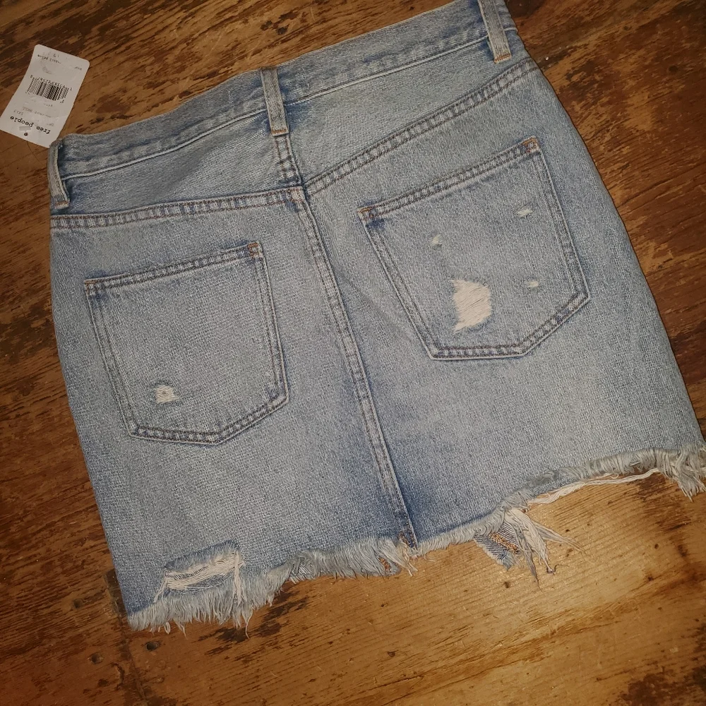 We The Free People destroyed distressed Shredded denim jean mini skirt NWT 26 - Picture 7 of 9